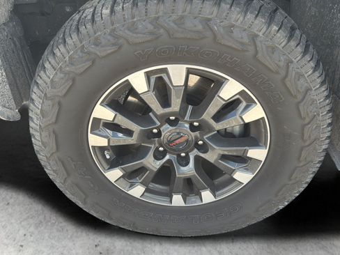 Used 2021 Nissan Titan PRO-4X w/ Pro-4x Convenience Package AWD/4WD image 25