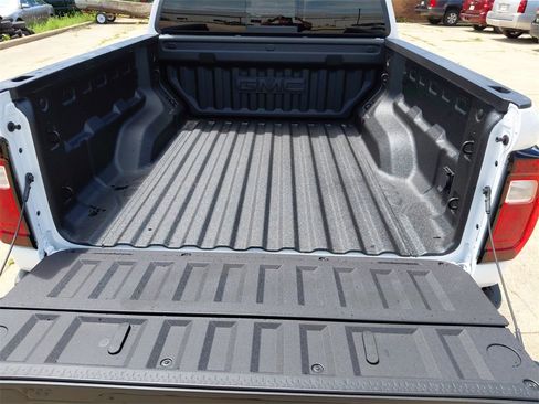 New 2025 GMC Canyon AT4 w/ AT4X Package image 22