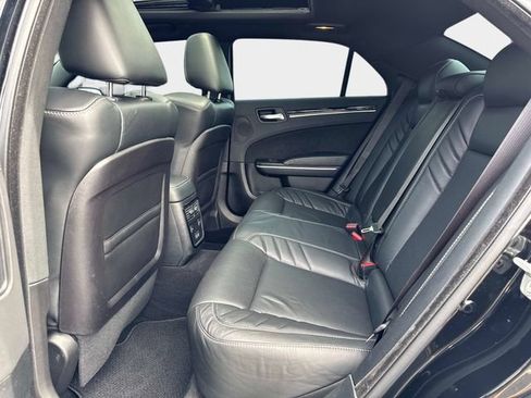 Used 2023 Chrysler 300 C RWD image 10