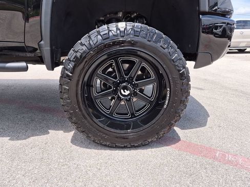 Used 2024 Chevrolet Silverado 2500 LT AWD/4WD image 14