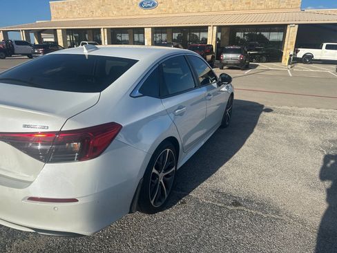 Used 2023 Honda Civic Touring image 5