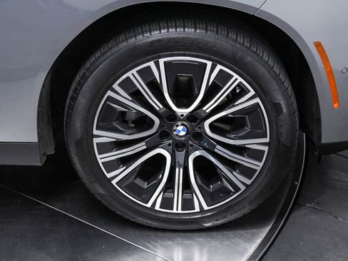 Used 2025 BMW X3 xDrive30i w/ Convenience Package image 9