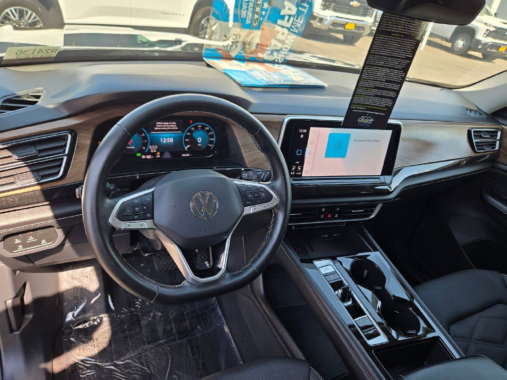Used 2025 Volkswagen Atlas SE AWD/4WD image 6