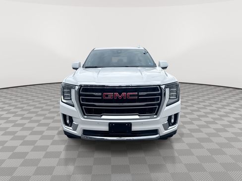 Certified 2022 GMC Yukon XL SLT w/ Max Trailering Package AWD/4WD image 3