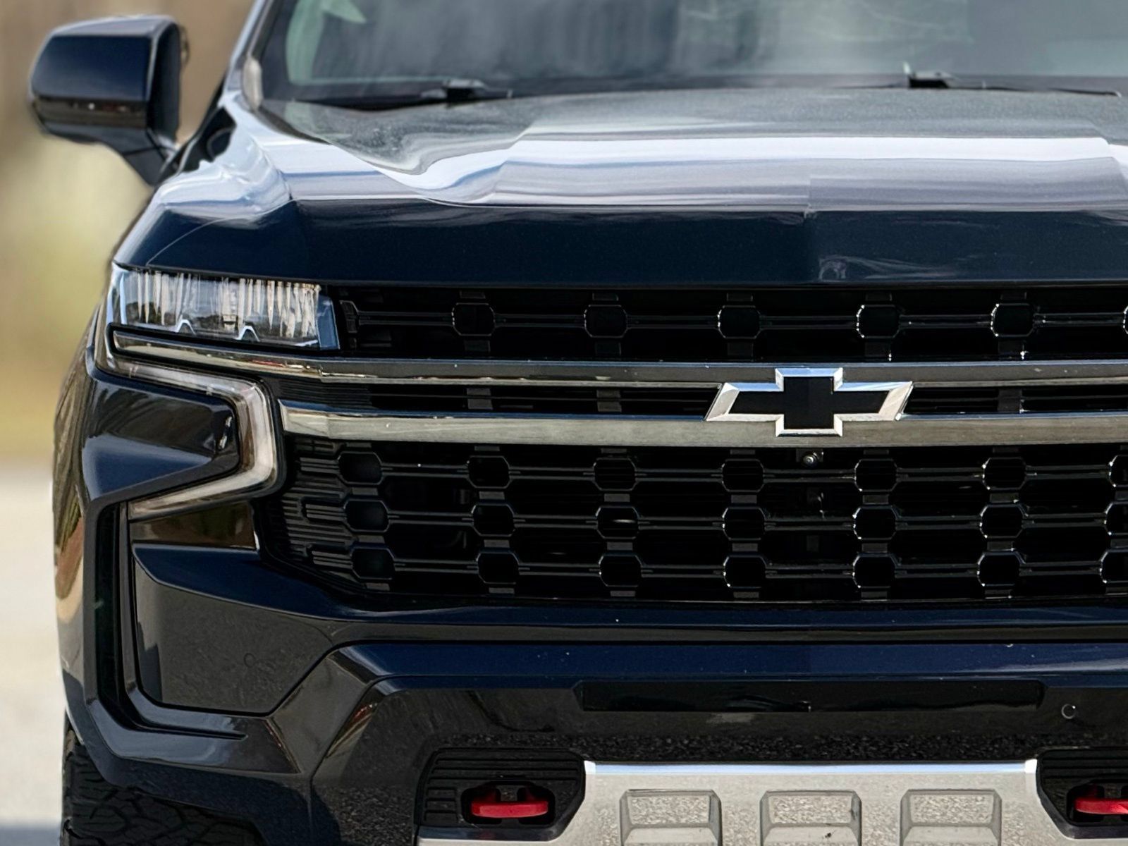Used 2022 Chevrolet Tahoe Z71 w/ Luxury Package AWD/4WD image 13