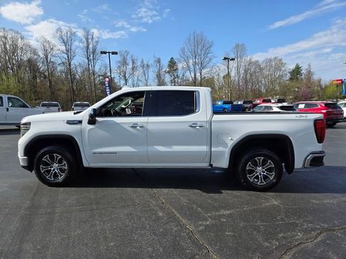 Used 2025 GMC Sierra 1500 SLT AWD/4WD image 4