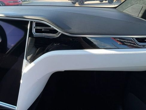 Used 2017 Tesla Model X 100D AWD/4WD image 29
