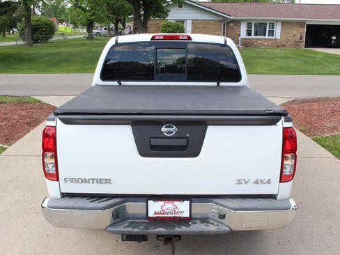 Used 2016 Nissan Frontier SV AWD/4WD image 9