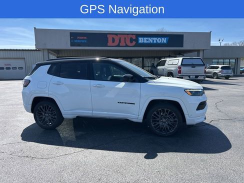 Used 2023 Jeep Compass High Altitude w/ Driver Assist Group I AWD/4WD image 3