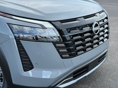 New 2026 Nissan Pathfinder Platinum AWD/4WD image 3