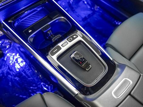 New 2026 Mercedes-Benz GLB 35 AMG AMG 35 4MATIC image 18