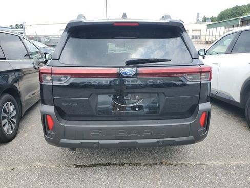Used 2026 Subaru Outback Limited AWD/4WD image 9