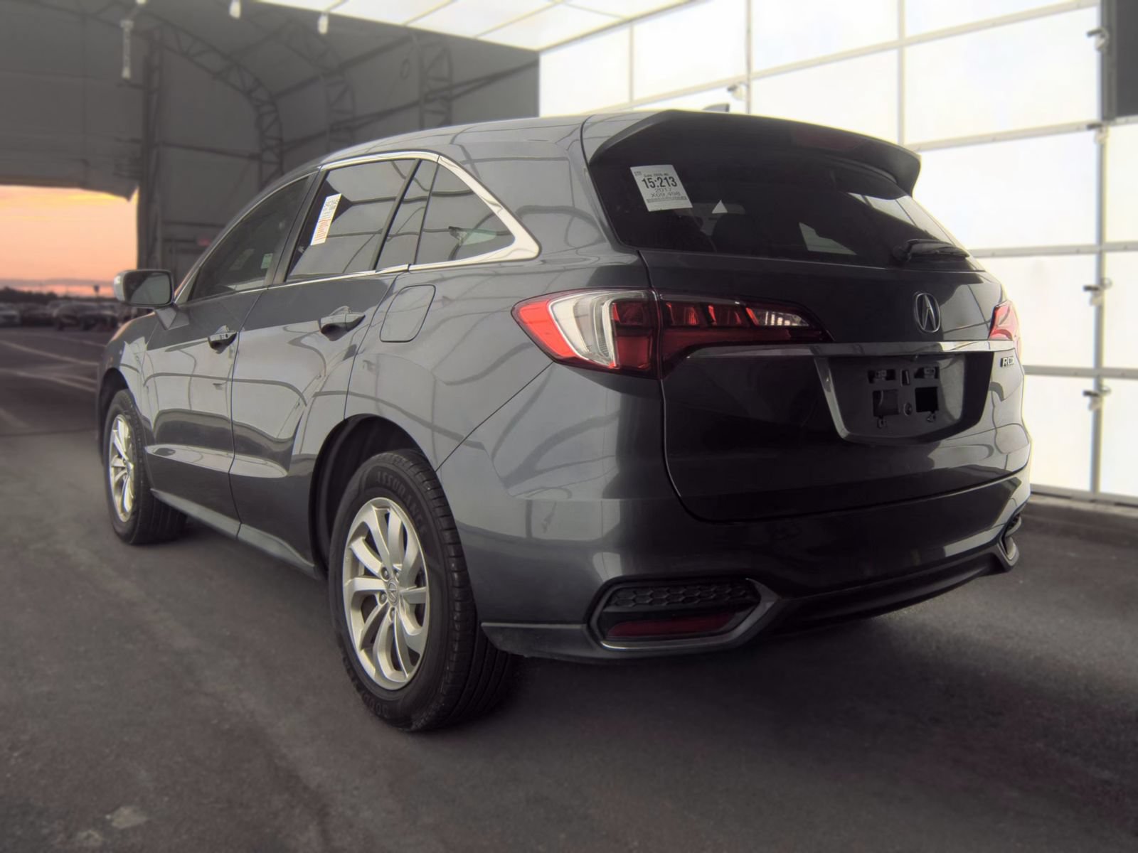 Used 2017 Acura RDX w/ Technology Package FWD image 2