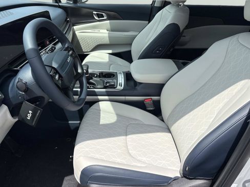 New 2027 Kia Carnival SX w/ Dark Edition Package FWD image 23