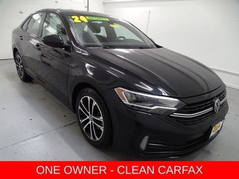 Used 2024 Volkswagen Jetta Sport FWD image 1