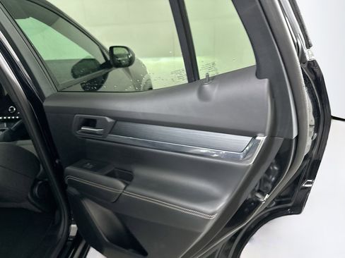 Used 2025 GMC Terrain Elevation image 29