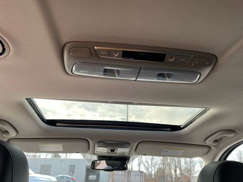 Used 2022 Kia Telluride EX w/ EX Premium Package image 26