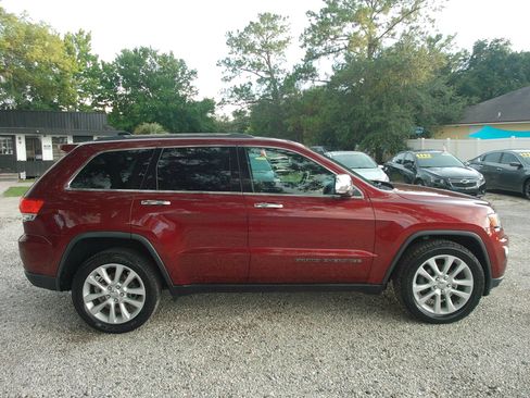 Used 2017 Jeep Grand Cherokee Limited RWD image 4