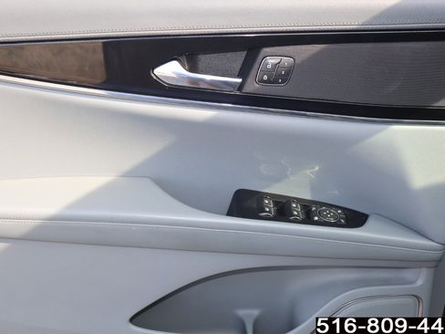 Used 2022 Lincoln Nautilus Reserve image 18