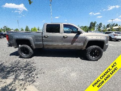Used 2017 Chevrolet Silverado 1500 LT w/ All Star Edition AWD/4WD image 17