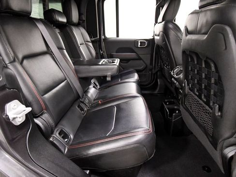 Used 2021 Jeep Gladiator Rubicon AWD/4WD image 17