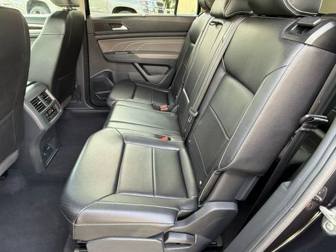 Used 2023 Volkswagen Atlas SE w/ Black Wheel Package image 33