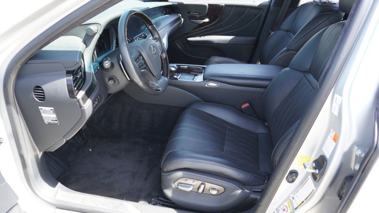 Used 2018 Lexus LS 500 w/ Interior Upgrade Package RWD image 13