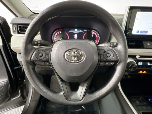 Used 2025 Toyota RAV4 XLE w/ Convenience Package FWD image 18