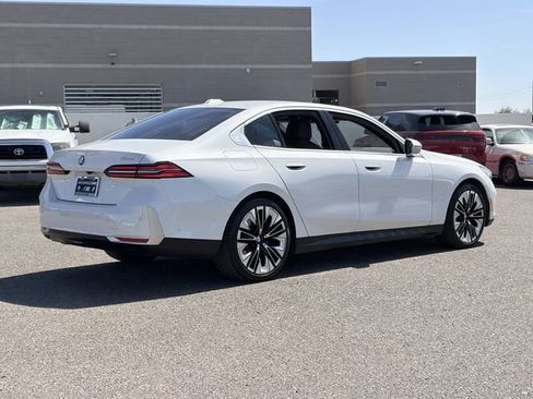 Used 2025 BMW 530i RWD image 6