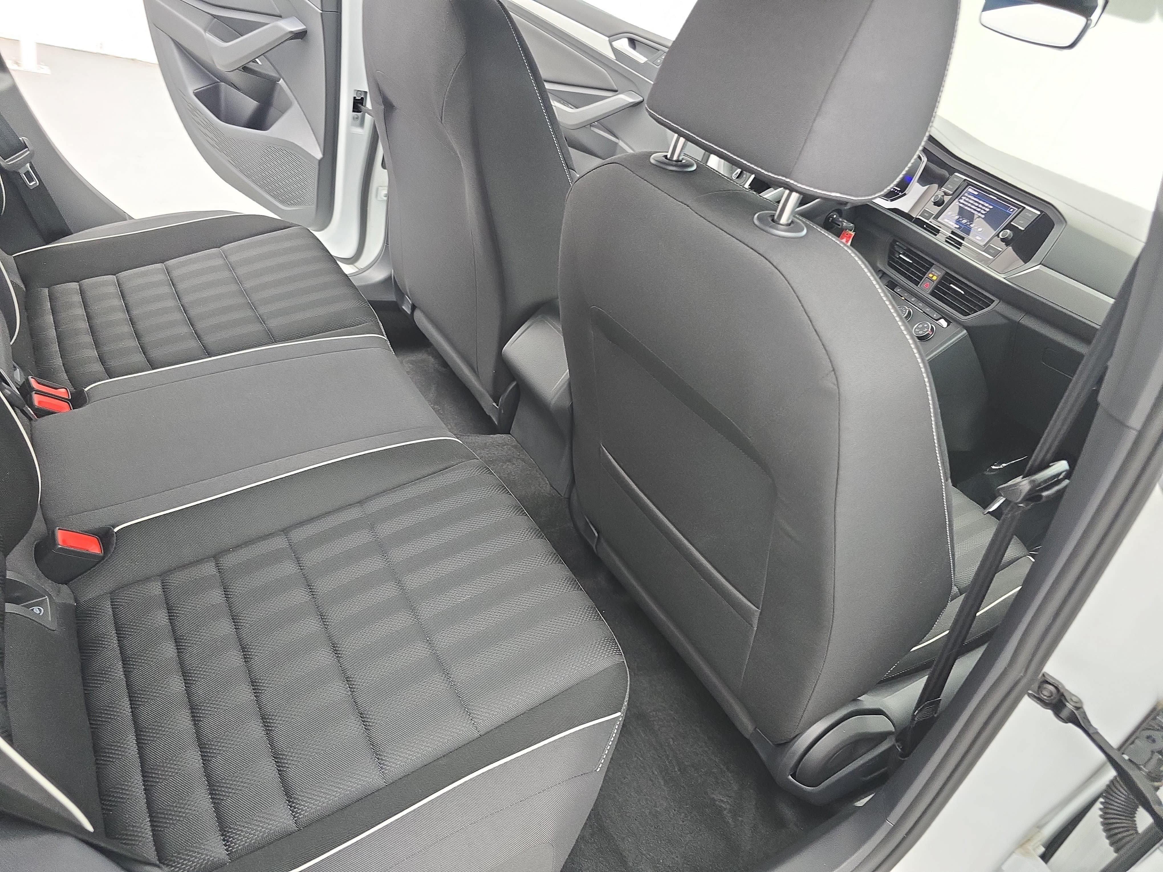 Certified 2024 Volkswagen Jetta Sport FWD image 11