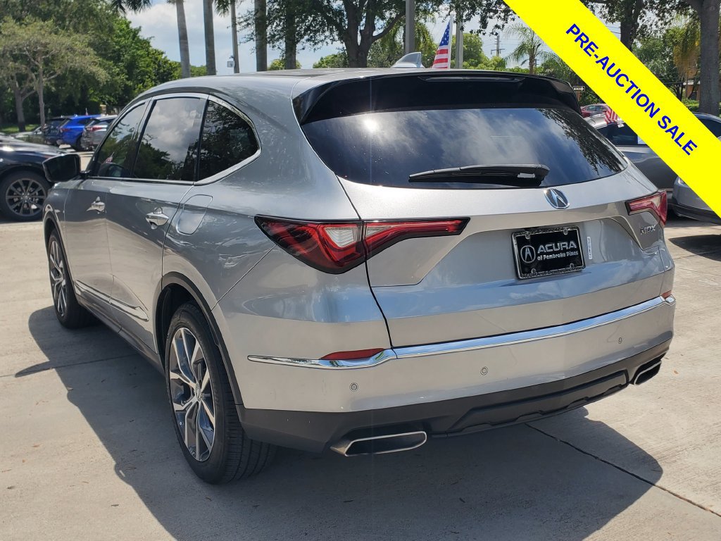Used 2024 Acura MDX w/ Technology Package FWD image 5