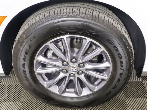 Used 2023 Buick Enclave Essence FWD image 19
