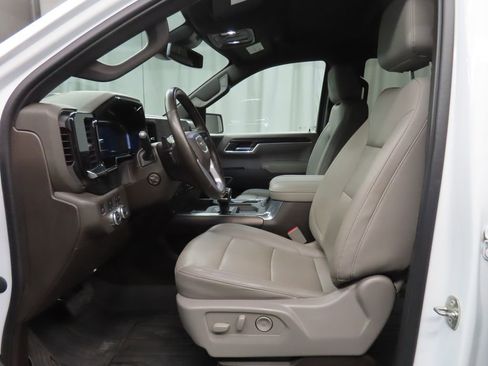 Used 2023 GMC Sierra 1500 SLT w/ SLT Convenience Package image 12