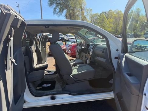 Used 2015 Nissan Frontier S RWD image 15