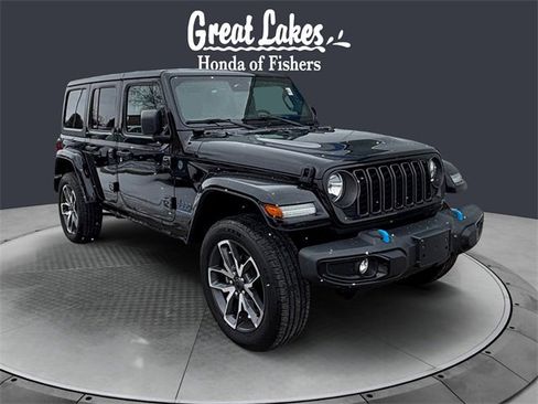Used 2024 Jeep Wrangler Unlimited w/ Convenience Group image 7