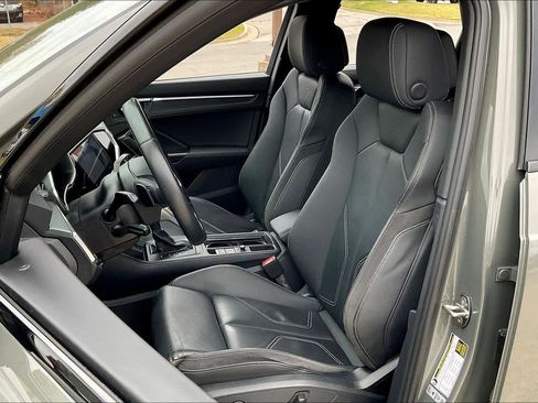 Used 2022 Audi Q3 2.0T Premium Plus w/ Premium Plus Package image 7