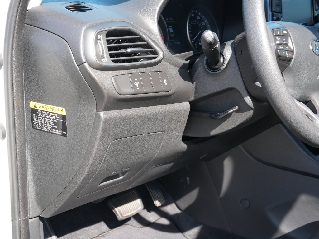 Used 2018 Hyundai Elantra GT FWD image 28