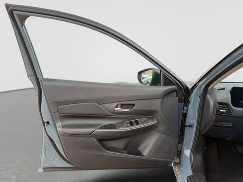 New 2026 Nissan Sentra SR w/ Floor Mat Package FWD image 17