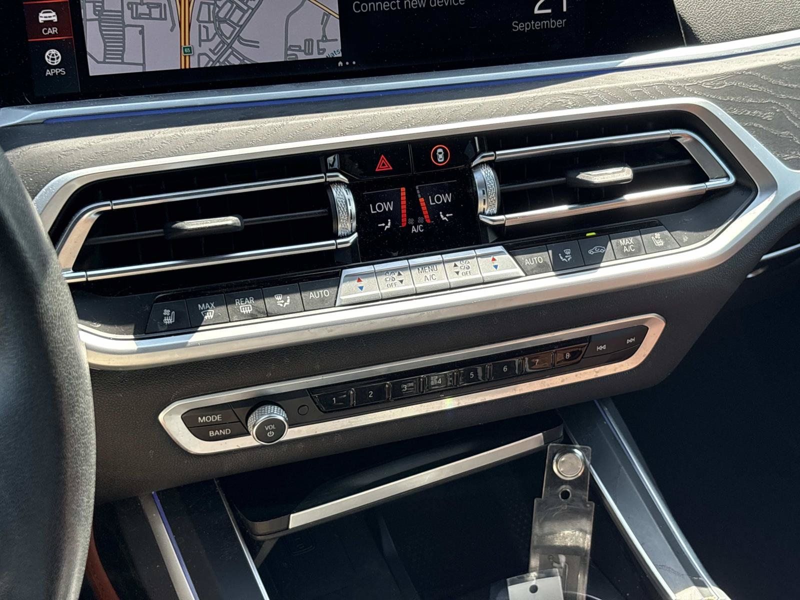 Used 2022 BMW X7 xDrive40i w/ Premium Package AWD/4WD image 23