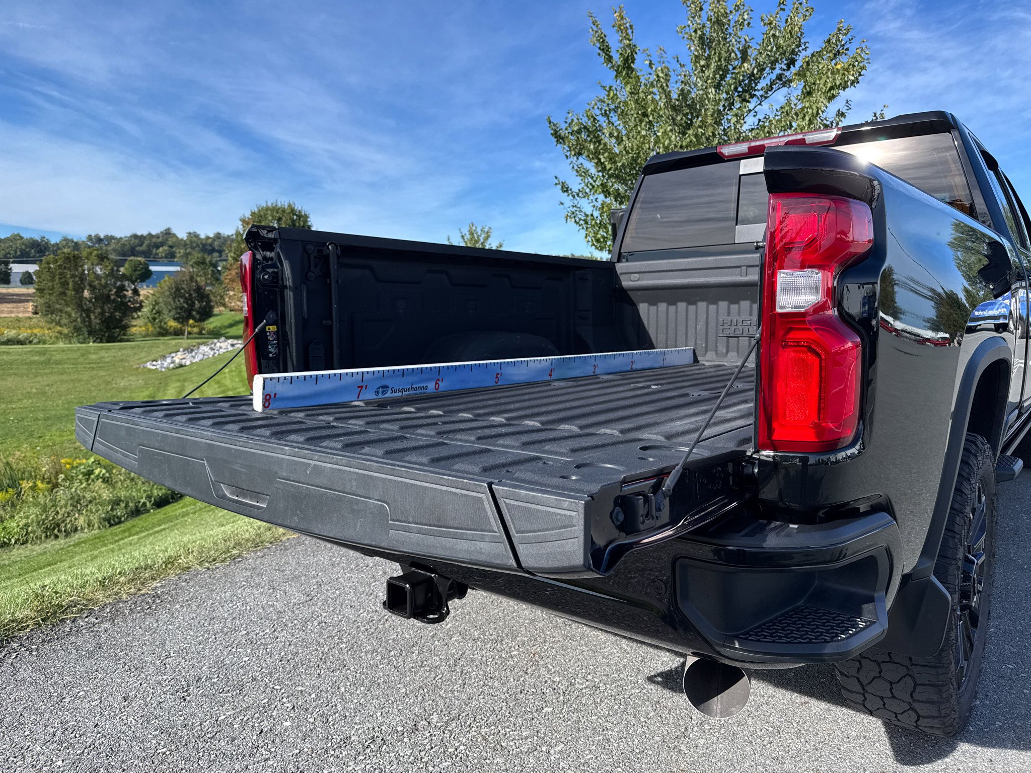 Used 2024 Chevrolet Silverado 2500 High Country w/ High Country Premium Package AWD/4WD image 9