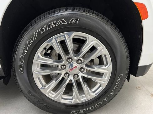 Used 2023 GMC Yukon SLT image 42