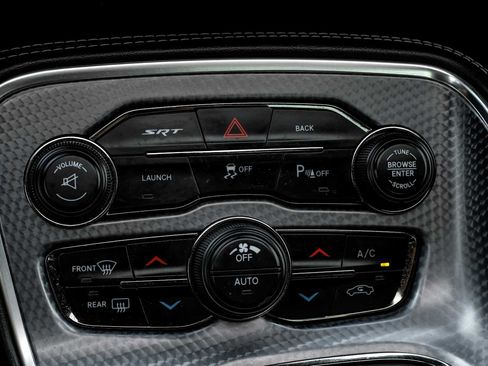 Used 2016 Dodge Challenger SRT Hellcat RWD image 19