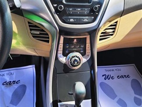 Used 2013 Hyundai Elantra GLS w/ Preferred Pkg image 39