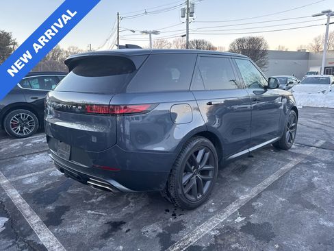 Used 2024 Land Rover Range Rover Sport SE image 2