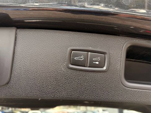 Used 2017 Porsche Macan Base image 34