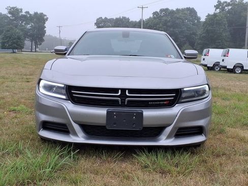 Used 2015 Dodge Charger SE w/ Popular Equipment Group RWD image 2