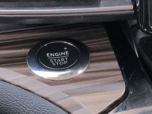 Used 2022 Ford Explorer Limited w/ Equipment Group 301A RWD image 28