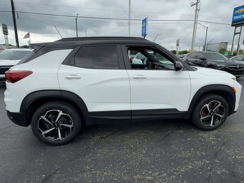 Used 2023 Chevrolet TrailBlazer RS w/ Convenience Package AWD/4WD image 9