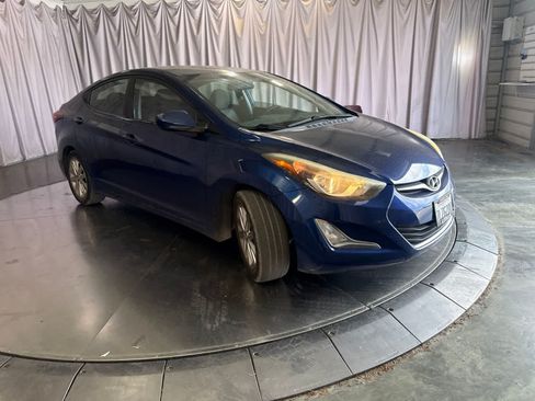 Used 2016 Hyundai Elantra SE w/ Option Group 02 FWD image 3