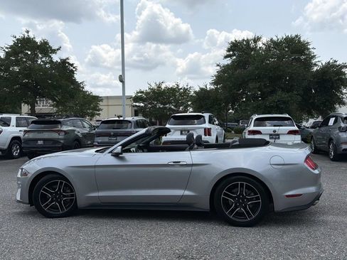 Used 2020 Ford Mustang Premium RWD image 7